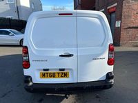 Used Peugeot Partner 2018 White MPV