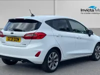 Used Ford Fiesta Trend 125 HP (91 kW) 2021 Frozen white Hatchback