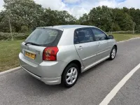 Used Toyota Corolla 97 HP (71 kW) 2006 Silver Hatchback