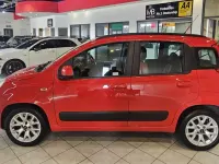 Begagnad Fiat Panda Lounge 69 HK (50 kW) 2017 Röd Halvkombi