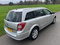 Used Vauxhall Astra Design Edition 138 HP (101 kW) 2007 Silver Estate