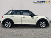 Used Mini Cooper Classic 134 HP (98 kW) 2020 White Hatchback