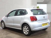 Usado VW Polo Match 60 HP (44 kW) 2012 Prateado Citadino