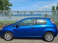 Used Fiat Punto Active 77 HP (56 kW) 2011 Blue Hatchback