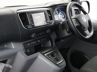 Used Vauxhall Vivaro 100 kW (136 HP) 2022 Mauve/pink MPV