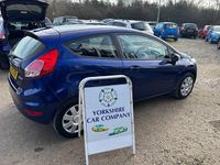 Used Ford Fiesta Style 82 HP (60 kW) 2015 Blue Hatchback