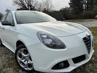 Used Alfa Romeo Giulietta Sprint 170 HP (125 kW) 2015 White Hatchback
