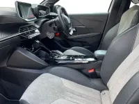 Used Peugeot e-208 Premium 98 kW (134 HP) 2021 White Hatchback