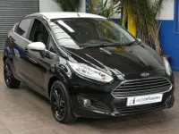 Usado Ford Fiesta Zetec 2016 Negro Utilitario