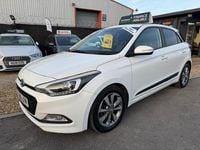 Used Hyundai i20 Premium 100 HP (73 kW) 2016 White Hatchback