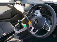 Used Renault Clio V SE 90 HP (66 kW) 2022 Blue Hatchback