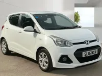 Used Hyundai i10 SE 67 HP (49 kW) 2015 White Hatchback