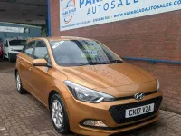 Used Hyundai i20 SE 84 HP (61 kW) 2017 Red Hatchback