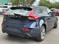Used Volvo V40 SE Lux 180 HP (132 kW) 2013 Blue Hatchback