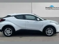 Used Toyota C-HR 122 HP (89 kW) 2023 White SUV
