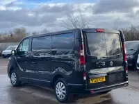Usado Nissan Primastar Acenta 130 CV (95 kW) 2022 Negro Monovolumen