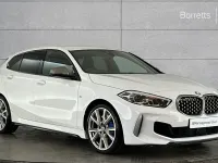 Usado BMW M135 Shadowline 302 CV (222 kW) 2024 Blanco Utilitario