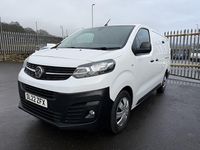 Second-hand Vauxhall Vivaro 100 CP (73 kW) 2022 Alb Monovolum