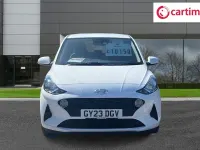 Usado Hyundai i10 SE 67 HP (49 kW) 2023 Branco Citadino