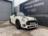 Usado Mini Cooper Cabriolet 136 HP (100 kW) 2018 Branco Cabrios