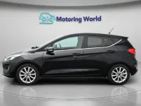 Usado Ford Fiesta Titanium 100 HP (73 kW) 2017 Preto Citadino