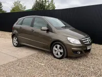 Begagnad Mercedes B180 SE 2010 Brun Minibuss