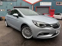 Używany Vauxhall Astra Elite 150 KM (110 kW) 2017 Srebrny Hatchback
