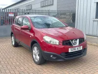 Używany Nissan Qashqai +2 Acenta 117 KM (86 kW) 2011 Czerwony SUV