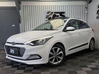Used Hyundai i20 Premium SE 84 HP (61 kW) 2015 White Hatchback