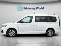 Used Ford Tourneo Connect Titanium 122 HP (89 kW) 2023 White MPV
