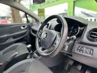 Used Renault Clio IV Play 75 HP (55 kW) 2019 White Hatchback