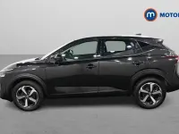 Used Nissan Qashqai N-Connecta 140 HP (102 kW) 2022 Black SUV