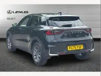 Używany Lexus LBX 136 KM (100 kW) 2025 Czerwony SUV