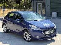 Used Peugeot 208 Active 68 HP (50 kW) 2015 Blue Hatchback