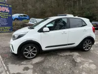 Used Kia Picanto X-Line 84 HP (61 kW) 2019 White Hatchback