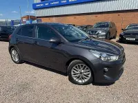 Used Kia Rio 99 HP (72 kW) 2017 Grey Hatchback