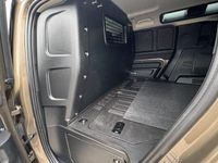 Używany Land Rover Defender SE 249 KM (183 kW) 2023 SUV
