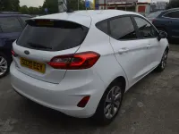 Begagnad Ford Fiesta Trend 95 HK (69 kW) 2020 Vit Halvkombi