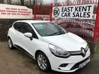 Used Renault Clio Dynamique 75 HP (55 kW) 2017 White Hatchback