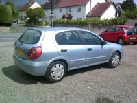 Used Nissan Almera SE 2004 Blue Hatchback