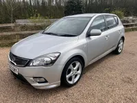 Used Kia Ceed 2010 Silver Hatchback