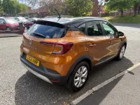 Used Renault Captur Iconic 2021 Orange SUV