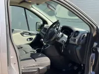 Usado Renault Trafic 2018 Gris Monovolumen