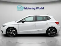 Used Seat Ibiza FR Sport 110 HP (80 kW) 2024 White Hatchback