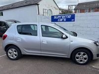 Used Dacia Sandero Lauréate 90 HP (66 kW) 2016 Hatchback