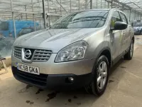 Usado Nissan Qashqai Acenta 114 CV (83 kW) 2009 Plateado SUV