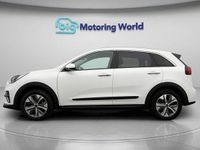 Used Kia e-Niro 147 kW (201 HP) 2021 White SUV