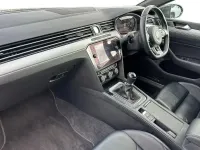 Begagnad VW Arteon R-line 150 HK (110 kW) 2019 Grå Halvkombi