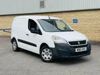 Used Peugeot Partner 100 HP (73 kW) 2016 White
