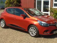 Used Renault Clio Dynamique 75 HP (55 kW) 2018 Red Hatchback